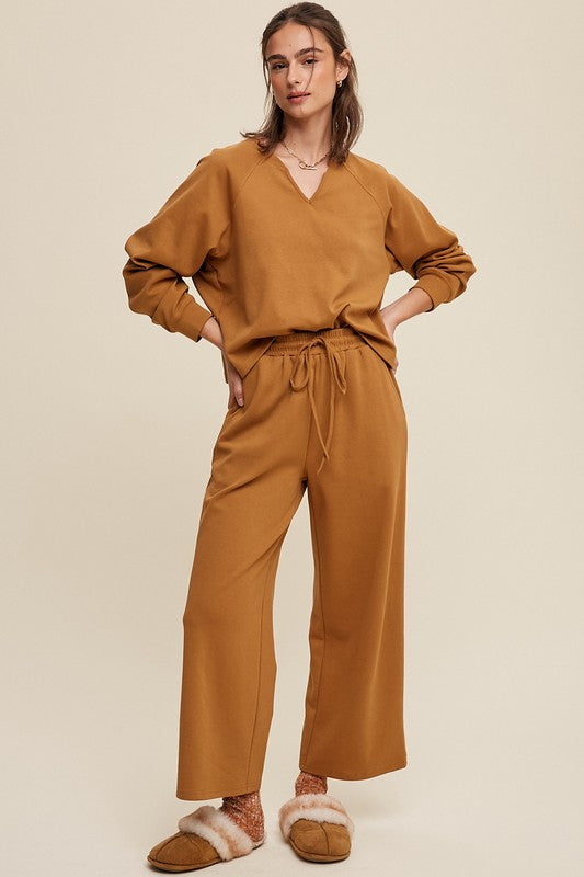 V-Neck Sweatshirt and Pants || Butterscotch