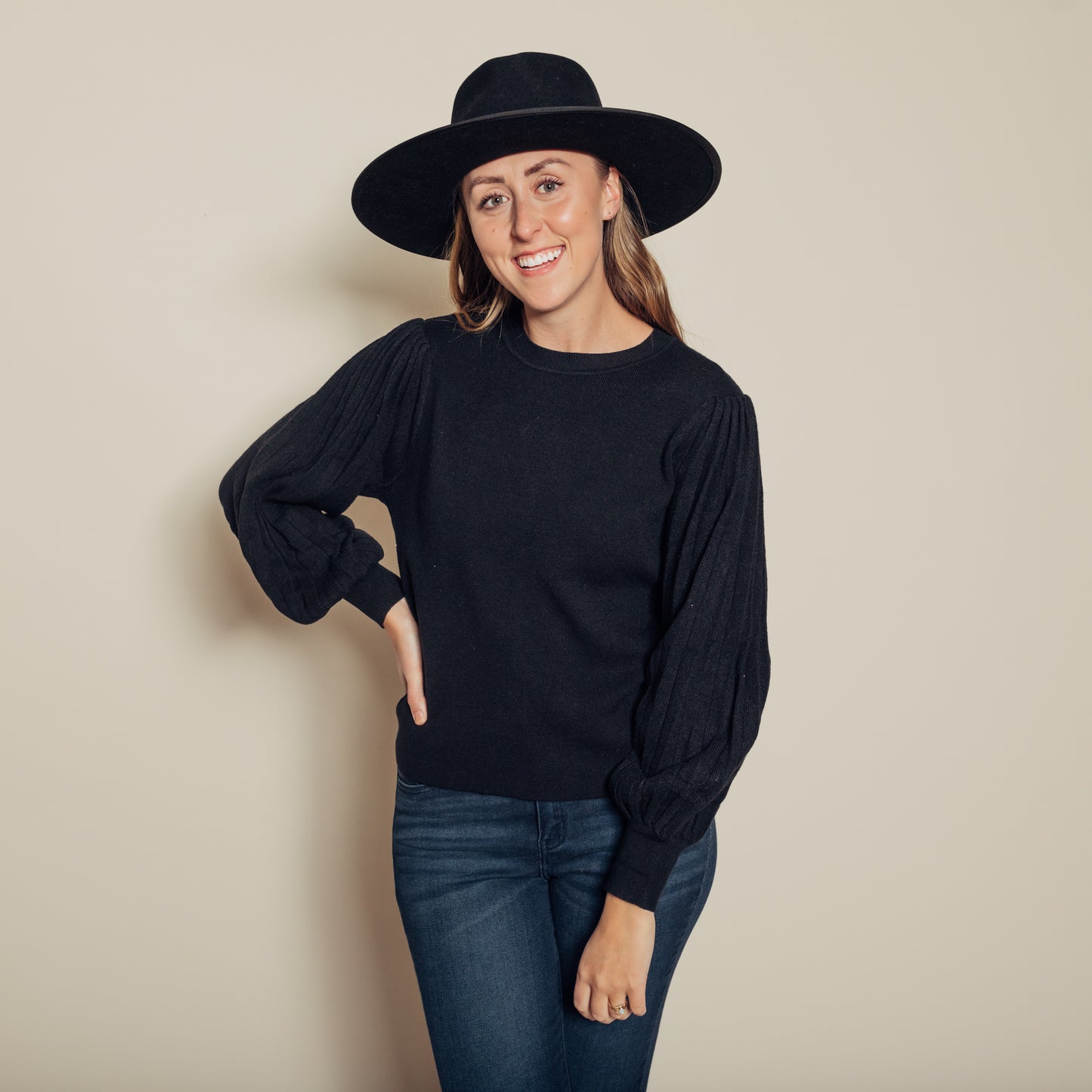 Kelli Sweater || Black