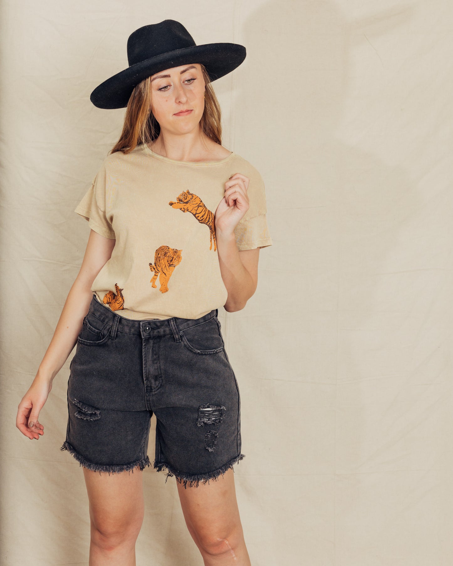 Lyndi Shorts || Black