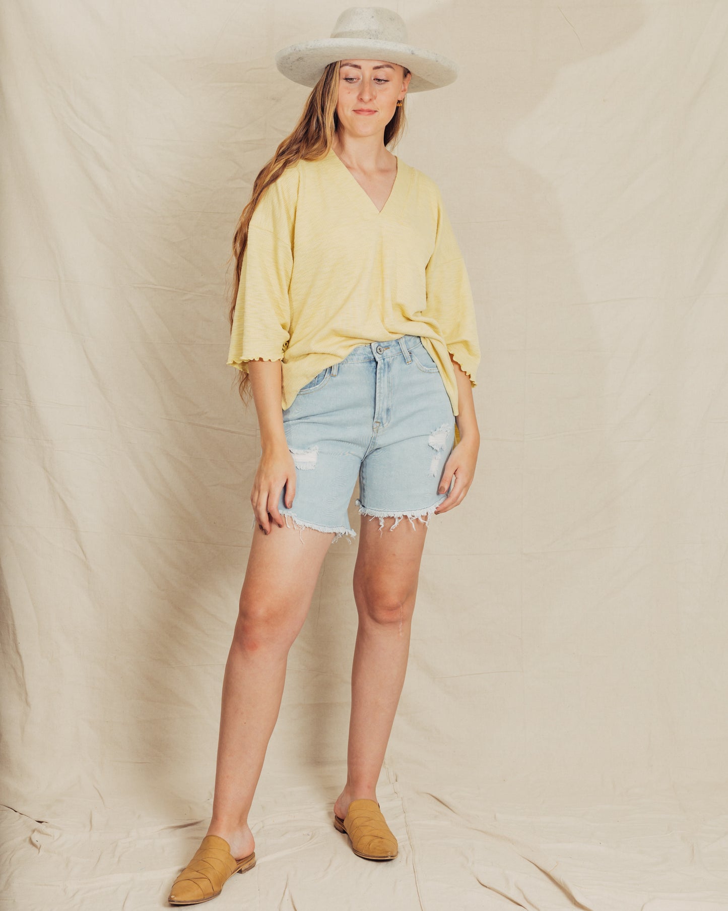 Lyndi Shorts || Light