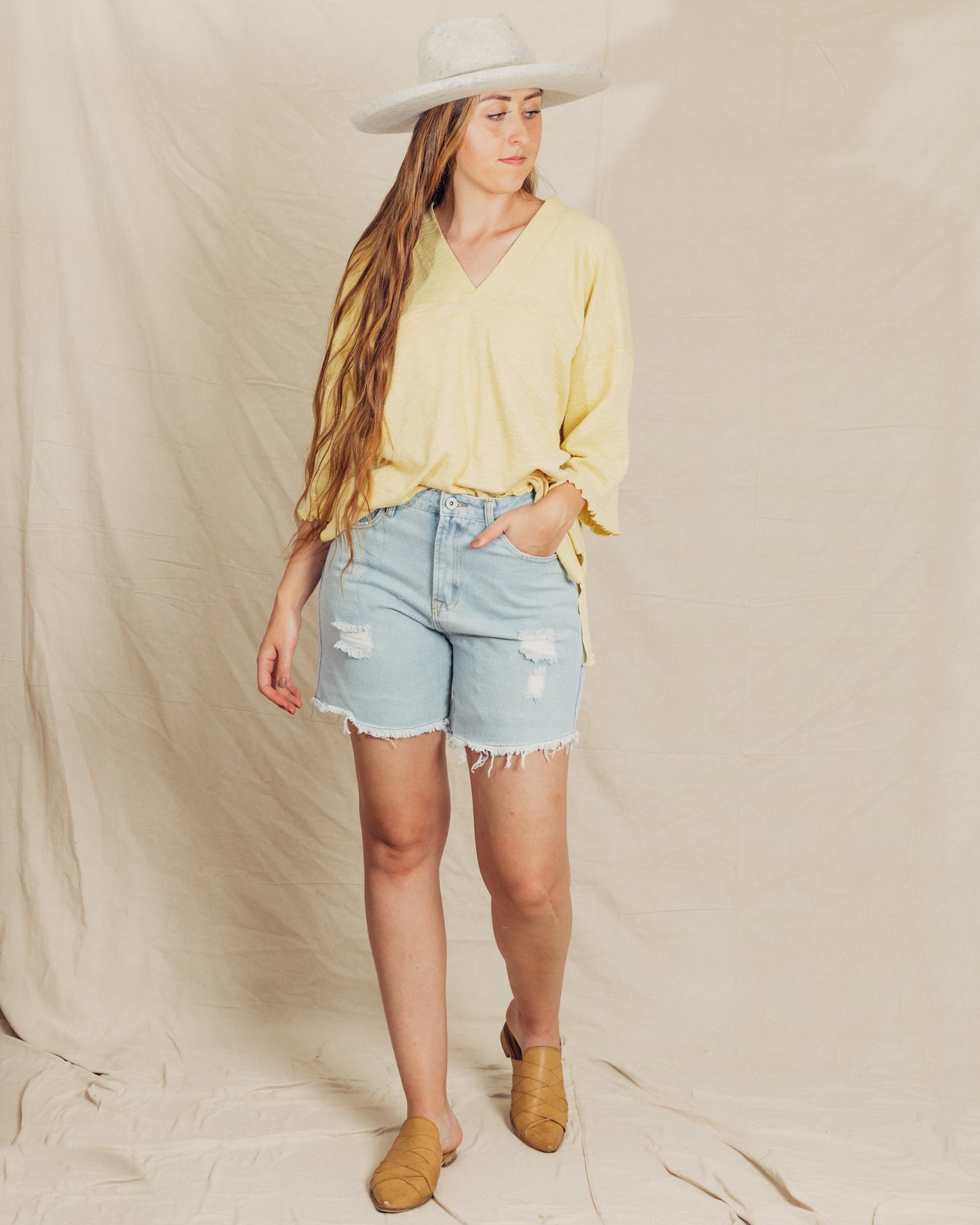Lyndi Shorts || Light