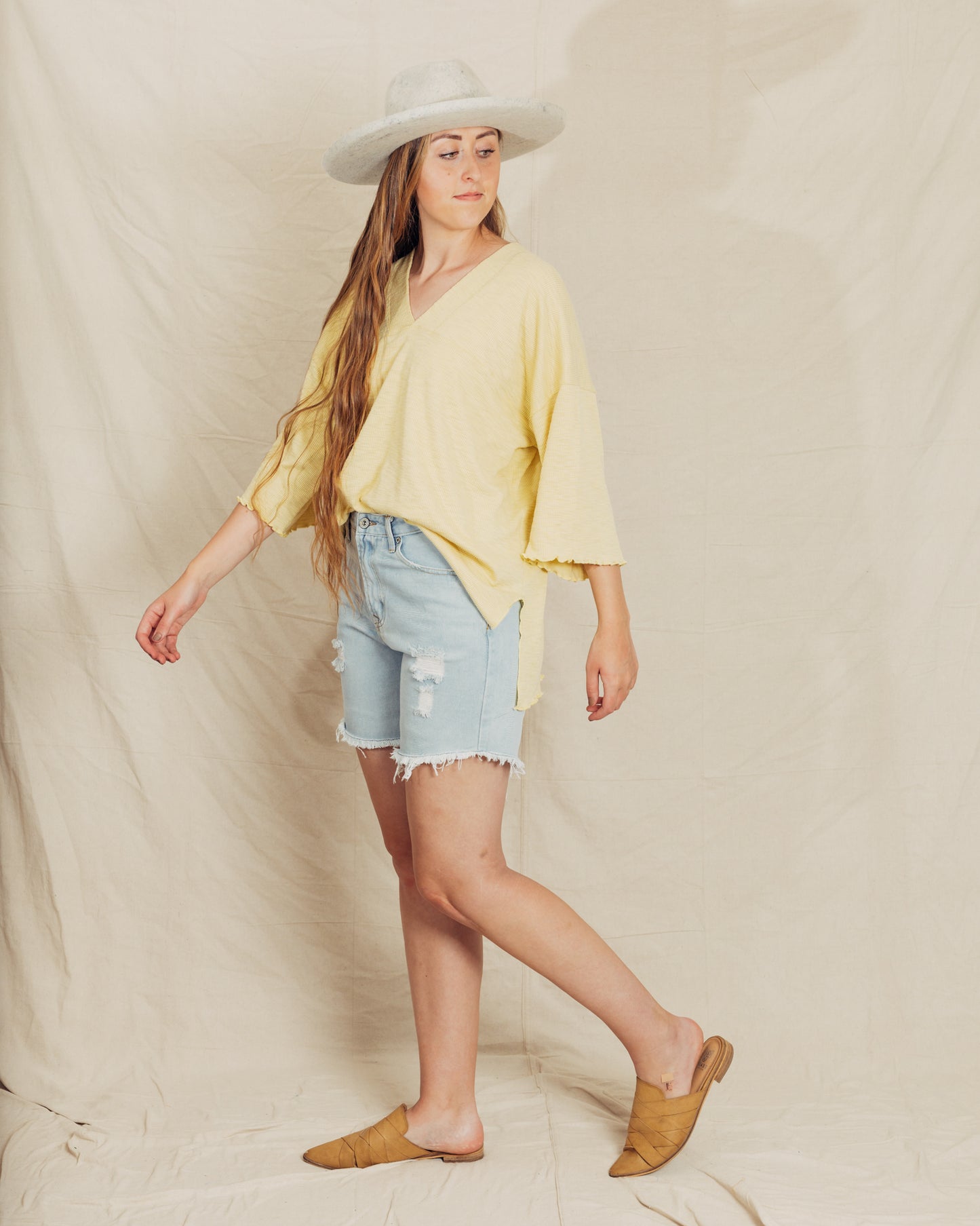 Lyndi Shorts || Light