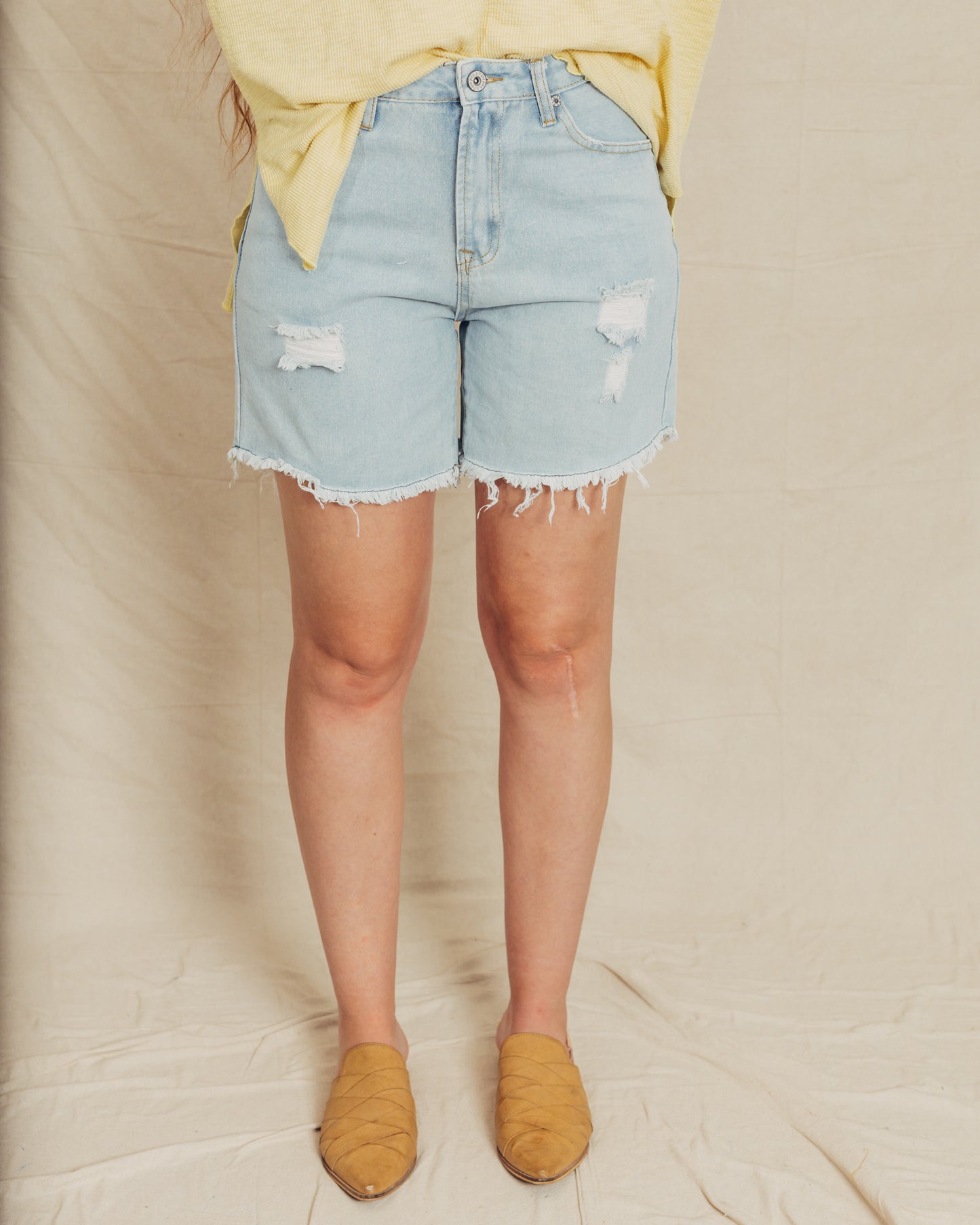Lyndi Shorts || Light