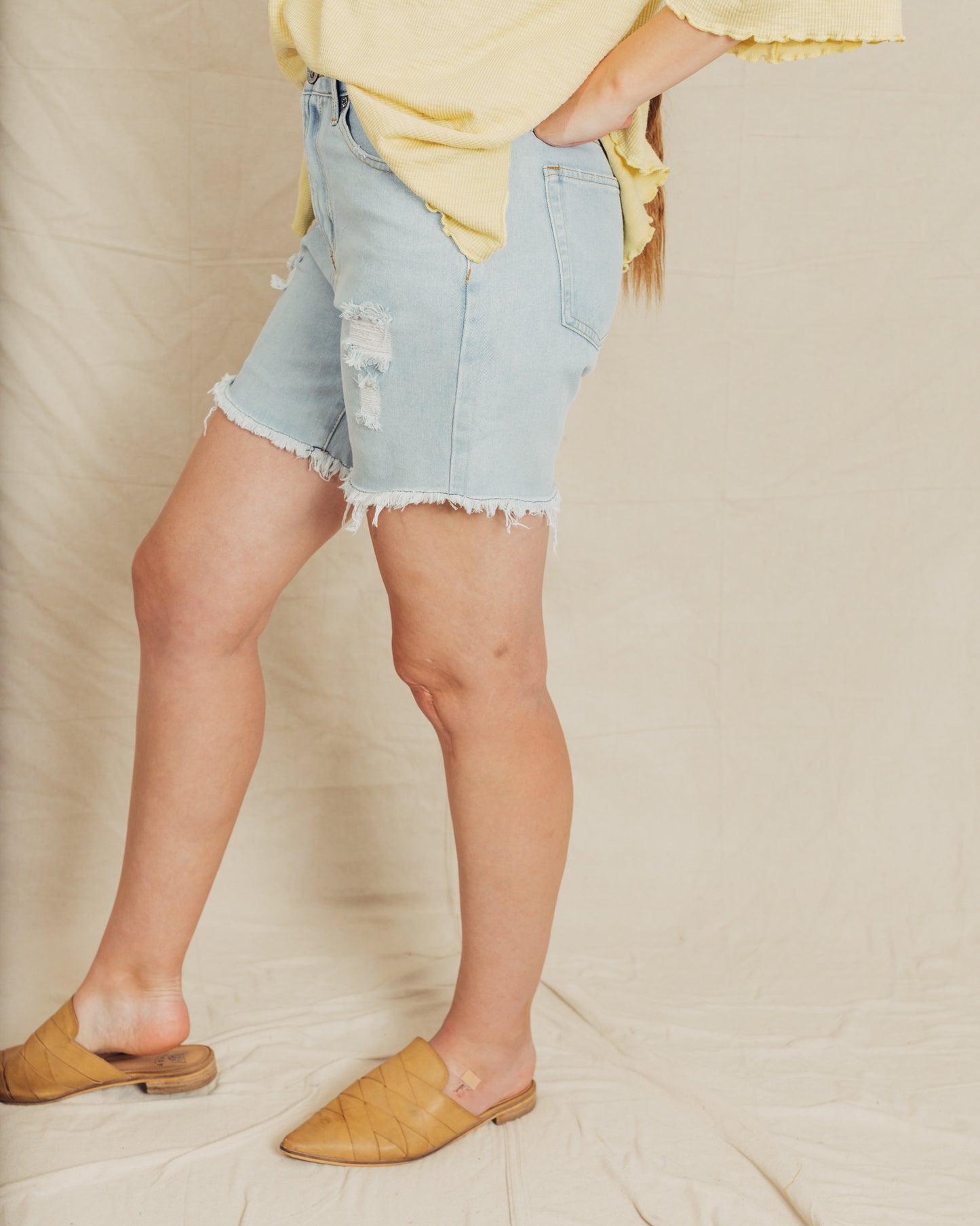 Lyndi Shorts || Light