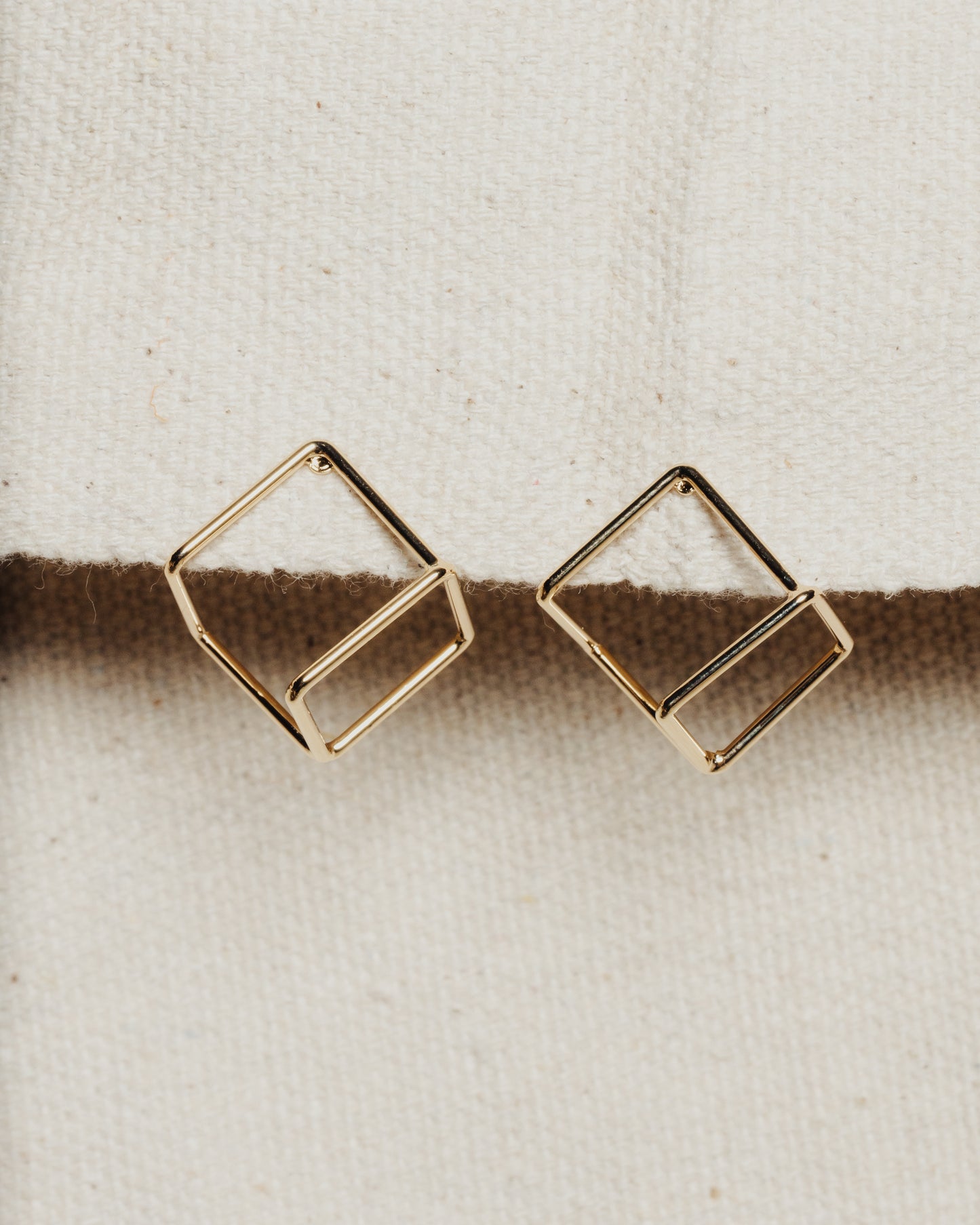 Wire Cube Earrings