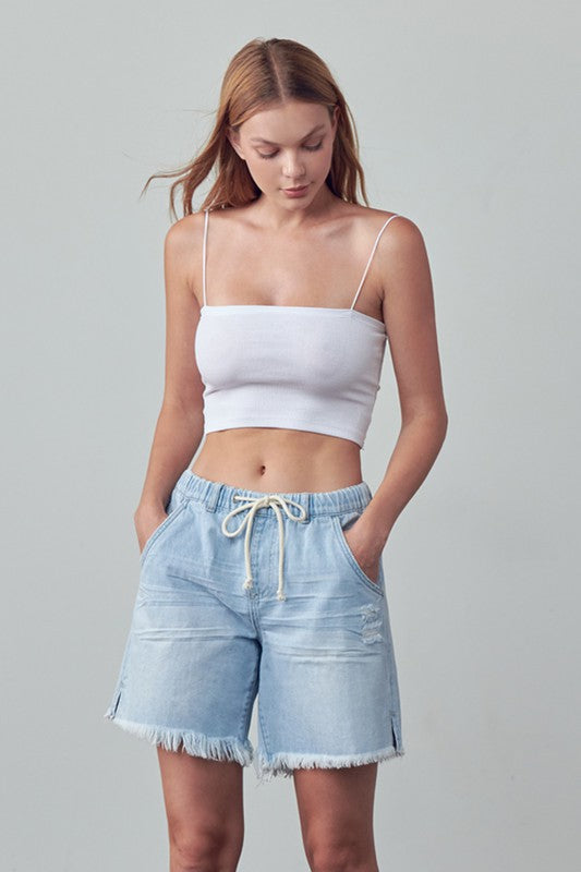 MID-RISE SLOUCH SHORTS