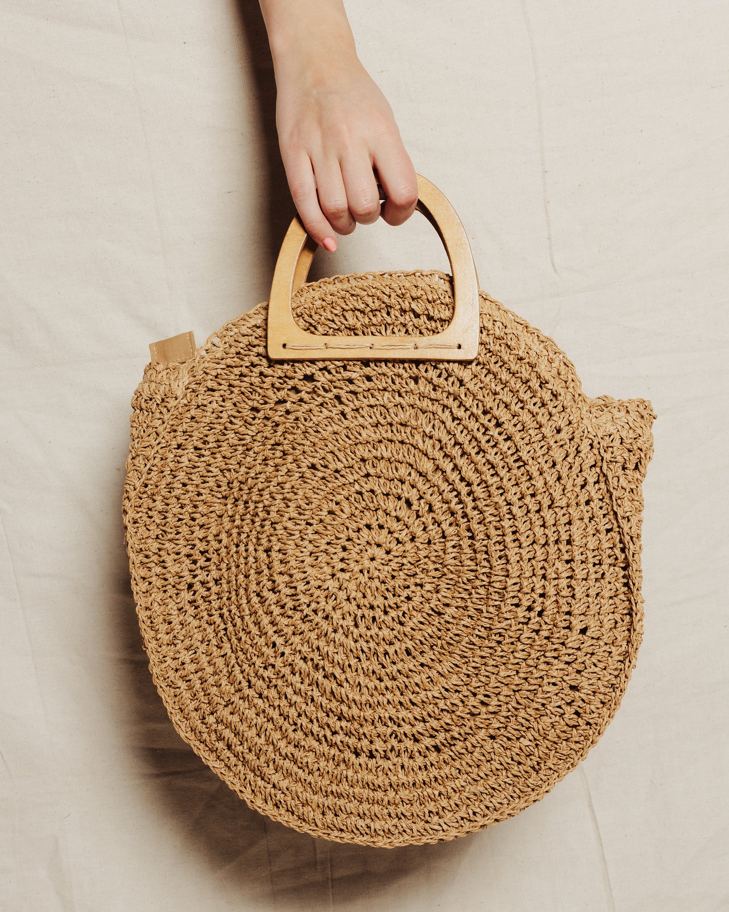 Round Bag with Wooden Handle
